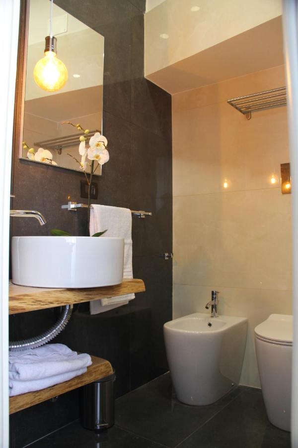 Casa Franzese Bed & Breakfast เนเปิลส์ ภายนอก รูปภาพ