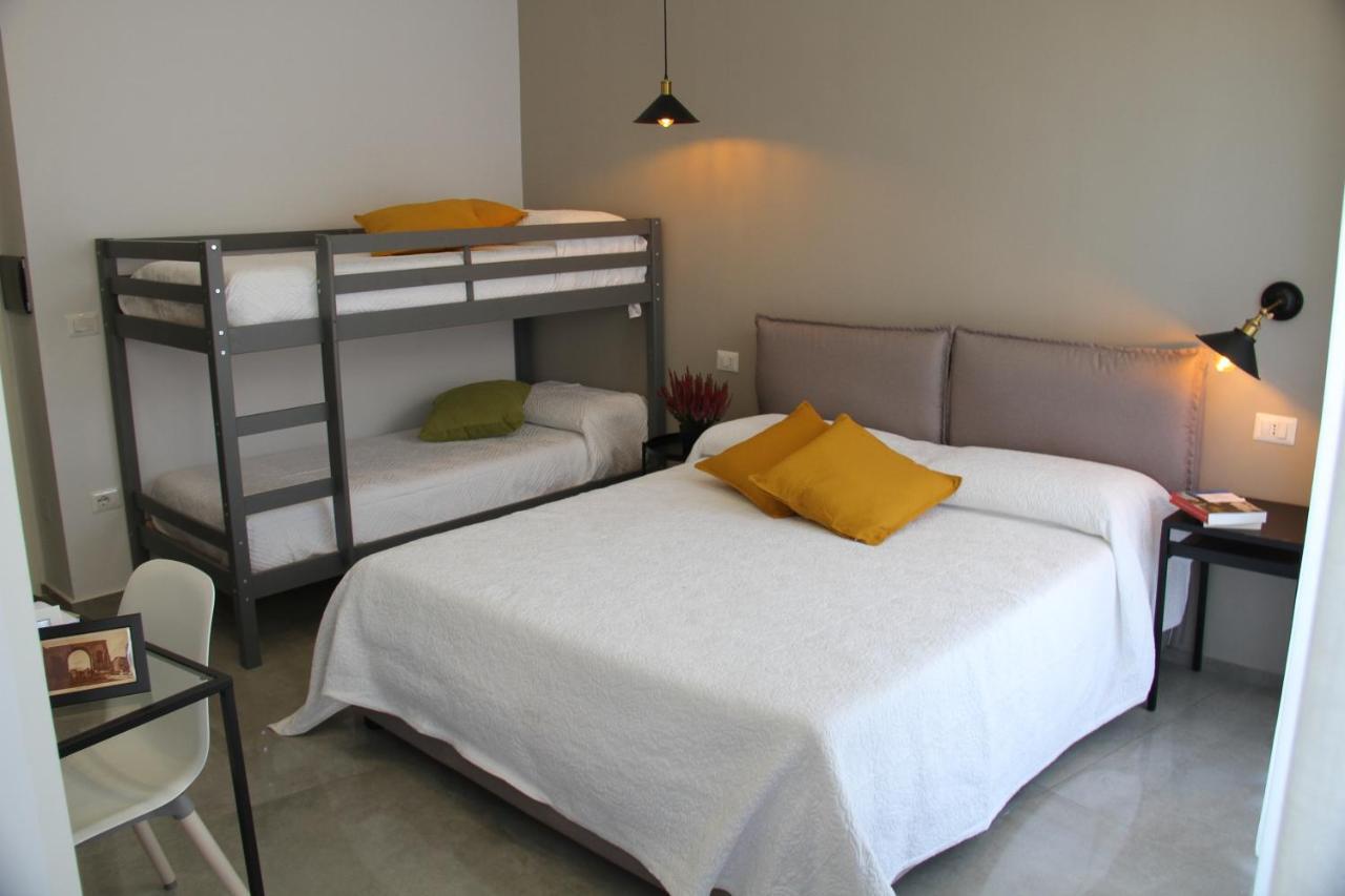 Casa Franzese Bed & Breakfast เนเปิลส์ ภายนอก รูปภาพ